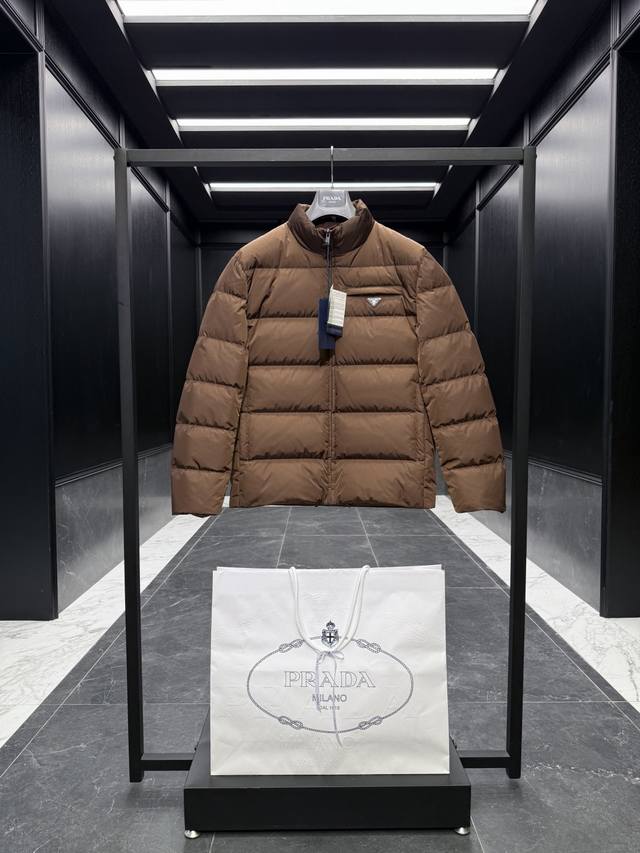 Premium Down Prada Re-Nylon Recycled Nylon Stand Collar Down Jacket. 2025 New C