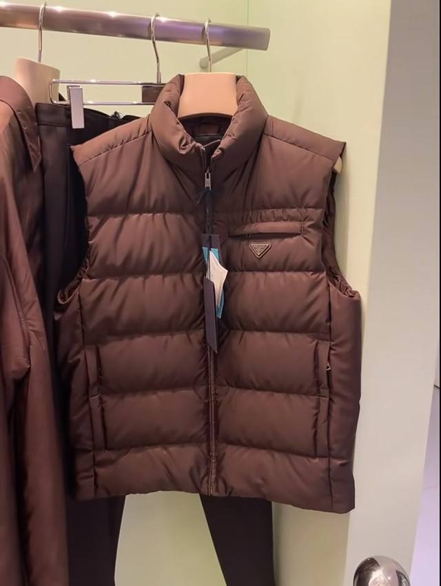 Prada Re-Nylon 2025 New Limited Edition Cocoa Brown Colorway. Classic Down Vest