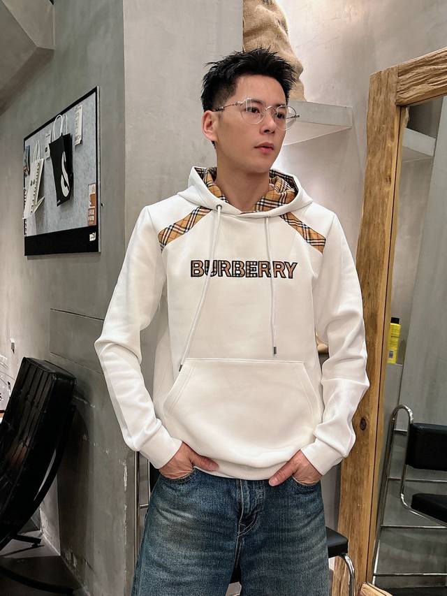 Burberry's new Fall/Winter 2025 collection is now available! This unisex hooded