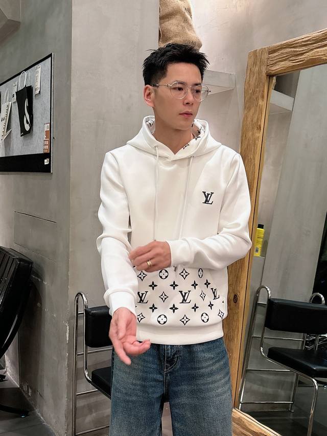 Lv's new 2025 Autumn/Winter collection is now available! This incredibly stylish