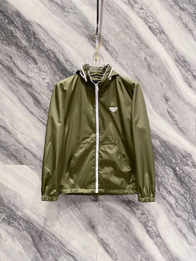 Prada 25Ss Autumn/Winter New Business Men's Jacket, a stylish and casual jacket