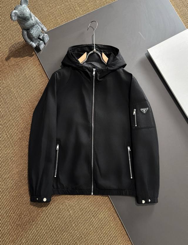 Prada 2025 Autumn/Winter New Arrival Hot Item - Casual and Stylish Jacket. Ultr