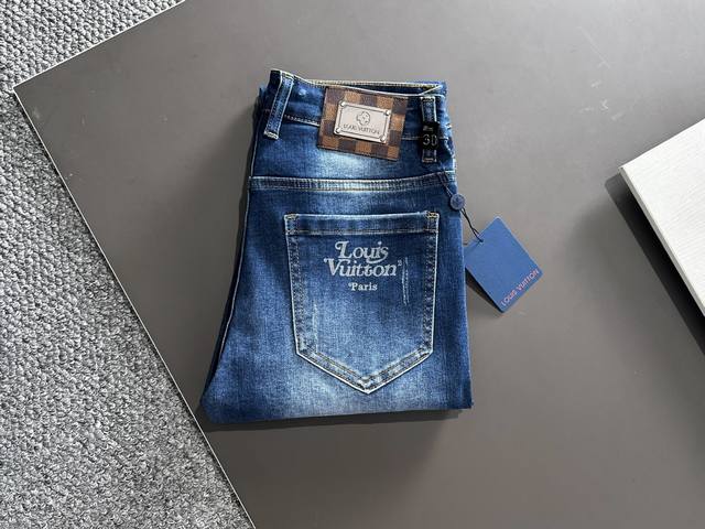 Lv Men's Denim Jeans, officially announced in the catalog and posters! Made with