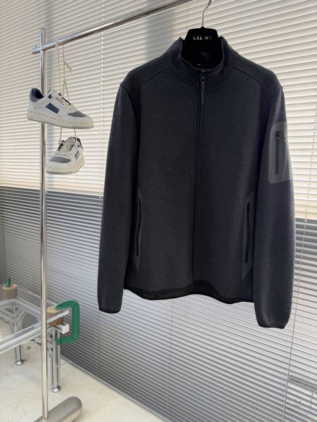 Bird's new 25Fw zip-up jacket, comfortable to wear, flattering for all body type