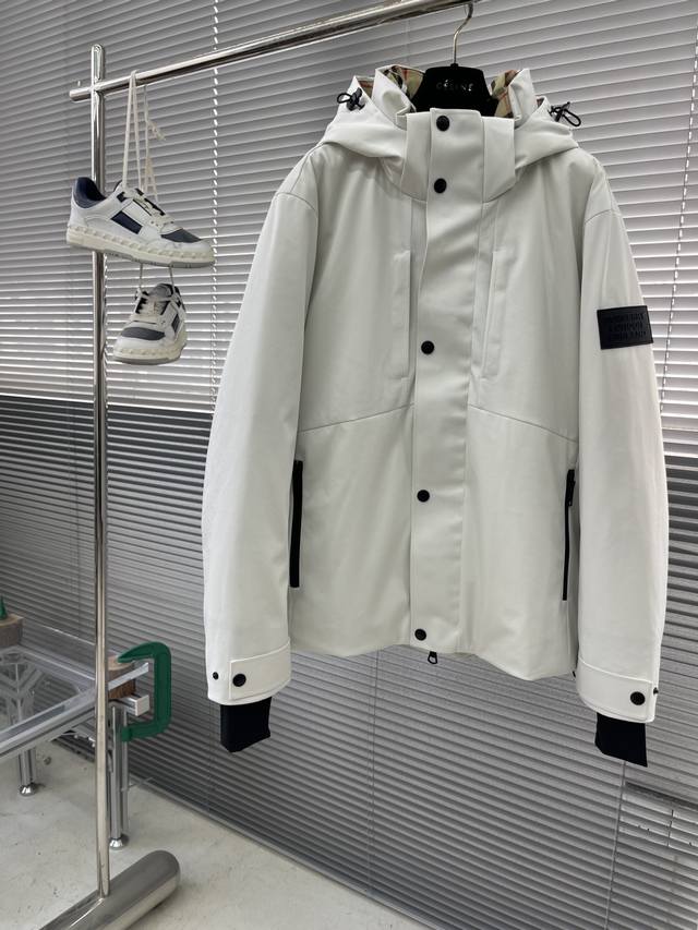 Bbr's brand new Tb laser-cut logo outdoor series exclusive down jacket features