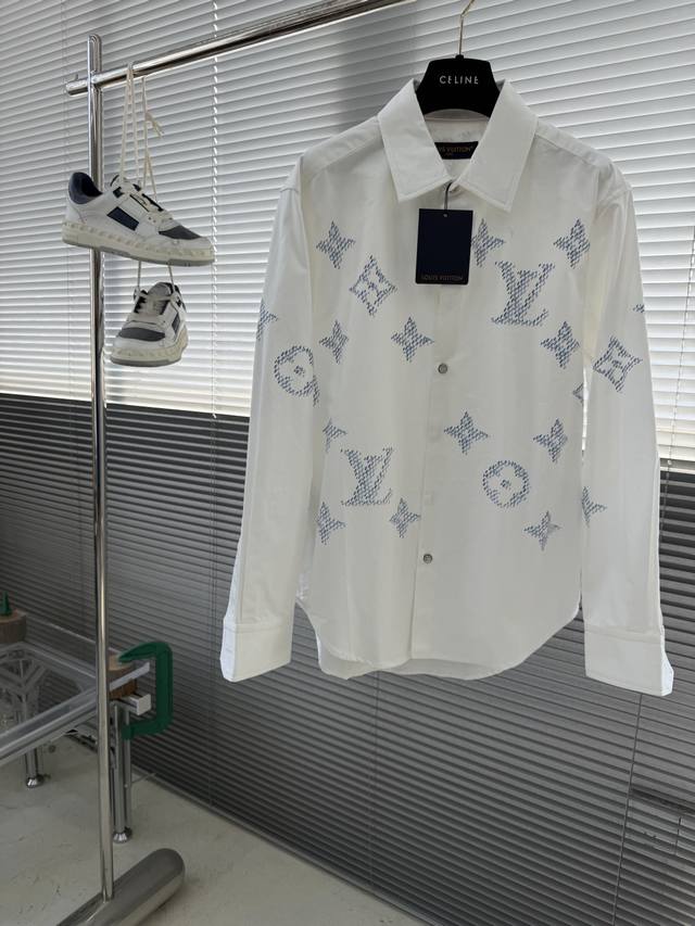 Louis Vuitton 25Fw New Monogram Print Long-Sleeve Shirt. This cotton long-sleev