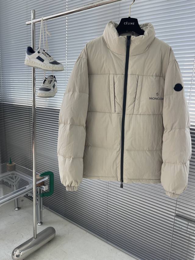 Mon Men's Fashionable Casual Stand Collar Lightweight Down Jacket. uses outdoor