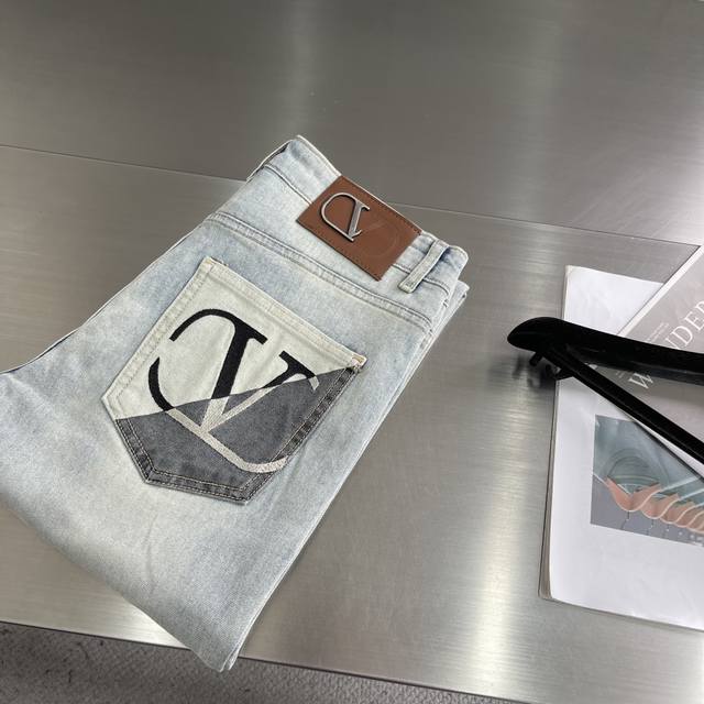 Vltn 25Fw New Arrival Jeans, High-Quality, Super Soft and Comfortable Fabric, Sl