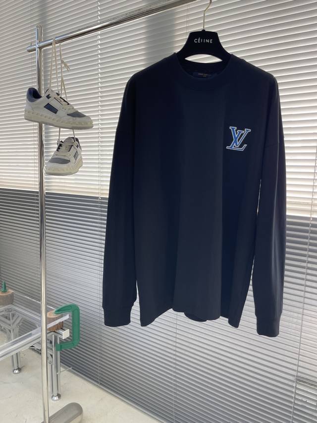 Louis Vuitton 2025 Autumn/Winter New Men's Long-Sleeved Base Layer Shirt, very