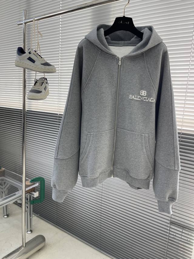 Balenciag 2025 Autumn/Winter New Zip-Up Hoodie, made of 680g terry cloth, with h