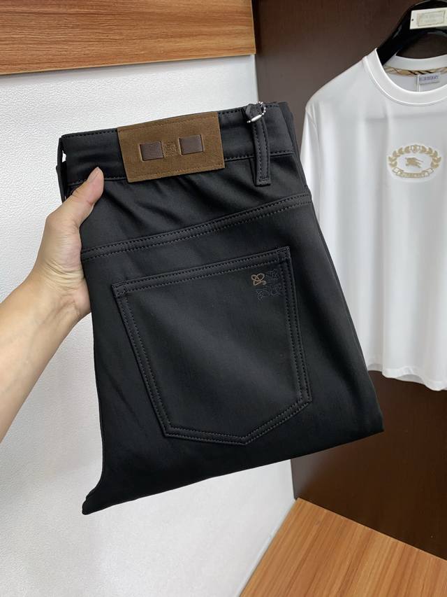 Loewe 2025 Autumn/Winter New Men's Thick Fleece-Lined Jeans - A must-have every