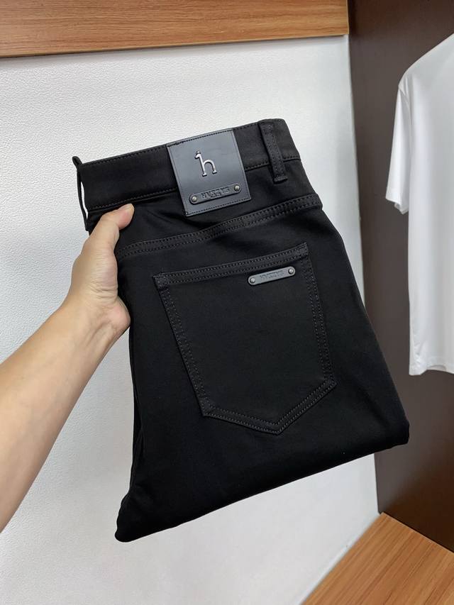 H Brand Slim Fit Straight Leg Fashion Jeans. Made from combed denim fabric. Desi