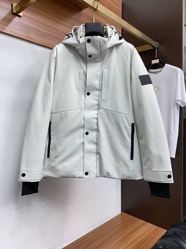 Burberry Top-Tier Version Bbr Logo Pattern Down Jacket Features a hood and prot