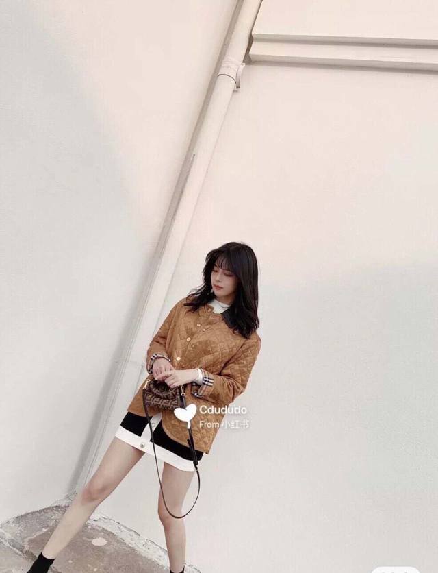 B Retro Diamond Quilted Jacket Diamond quilted cotton jacket, worn by Hyuna, Zha