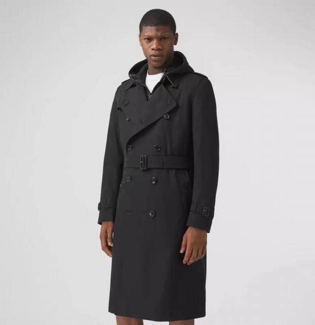 Men's British style trench coat, original store quality. Slim fit, selected res