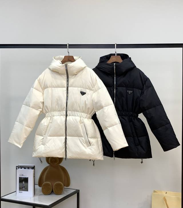 Latest Poster Style White Goose Down Jacket Brand Original Fabric, OEM Factory C