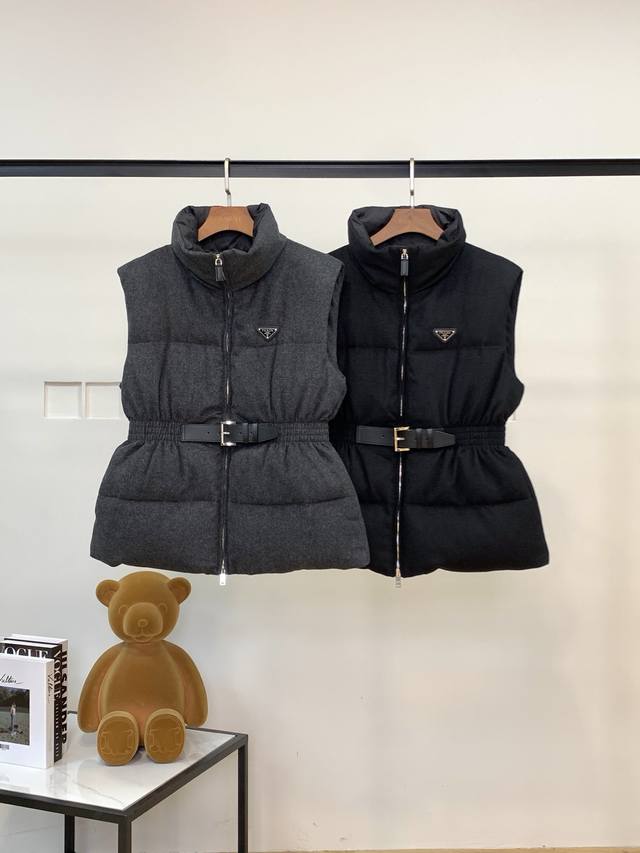 Latest Poster Style White Goose Down Vest Brand Original Fabric, OEM Factory Cus