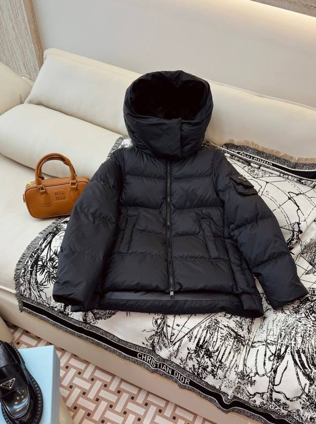 Ah605# New down jacket Prada short sleeve bag 90% white goose down jacket black