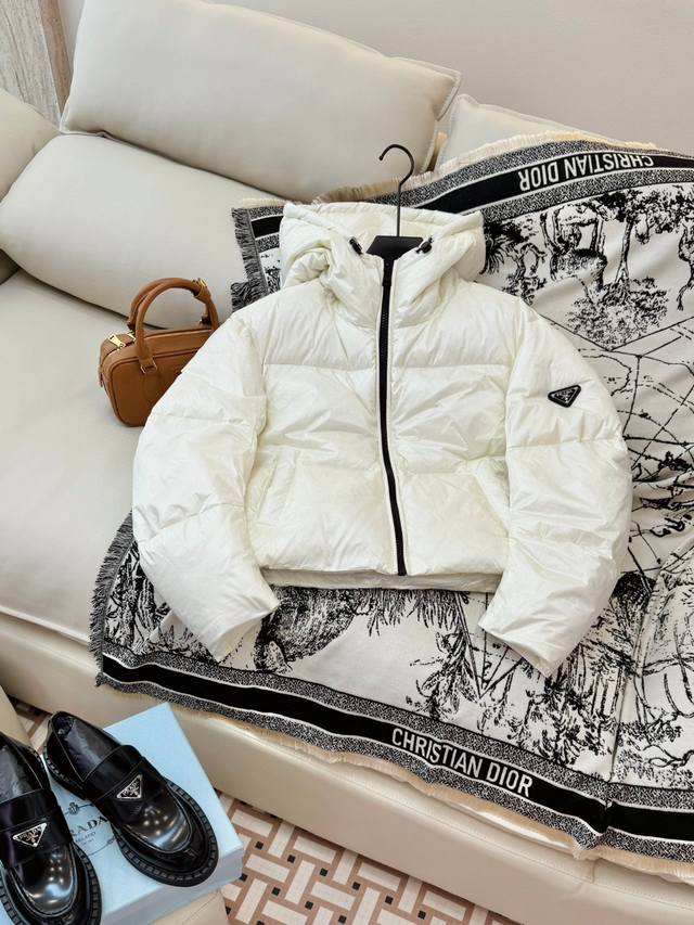 Ah602# Down Jacket Prada 90% White Goose Down Short Down Jacket Black/White Size