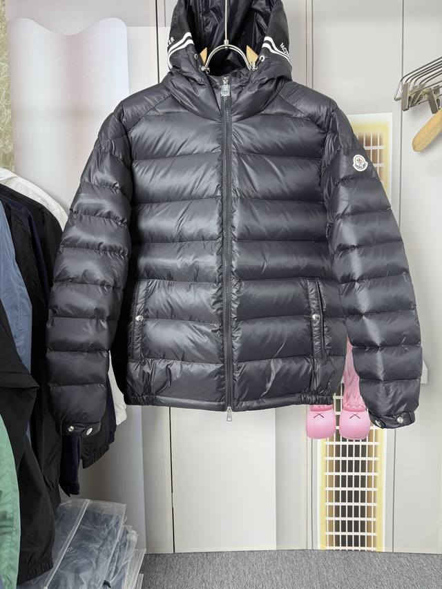 The hottest item of the year! Without a doubt! store's top recommendation! Featu