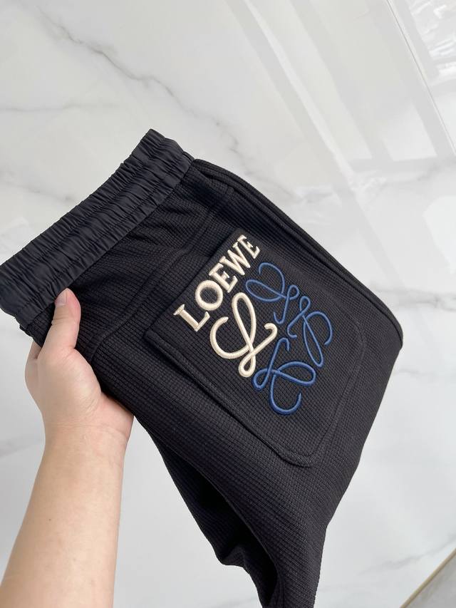 A28-25 Autumn/Winter# Loewe Mink Fleece-Lined Pants A must-have fleece-lined ite