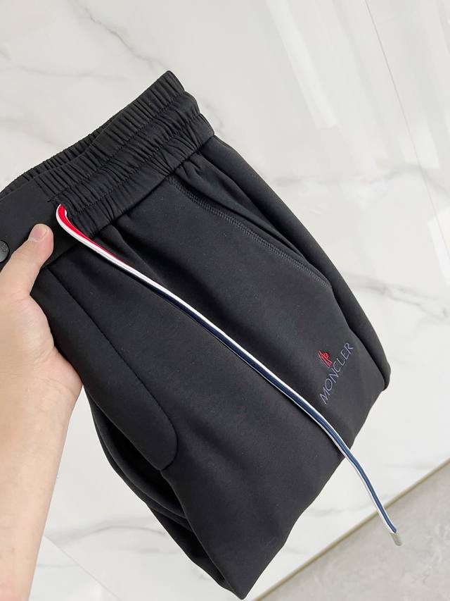 A28-25 Autumn/Winter# Moncler Mink Fleece-Lined Pants Fleece-lined products are