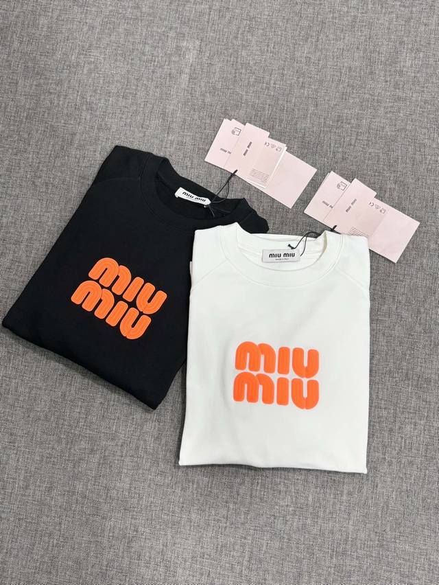 2025 Autumn/Winter New Trade Order Long-Sleeved Sweatshirt, Excellent Condition