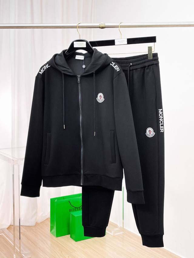 Moncler's hottest set is here! Focusing on official website originals, this 2025