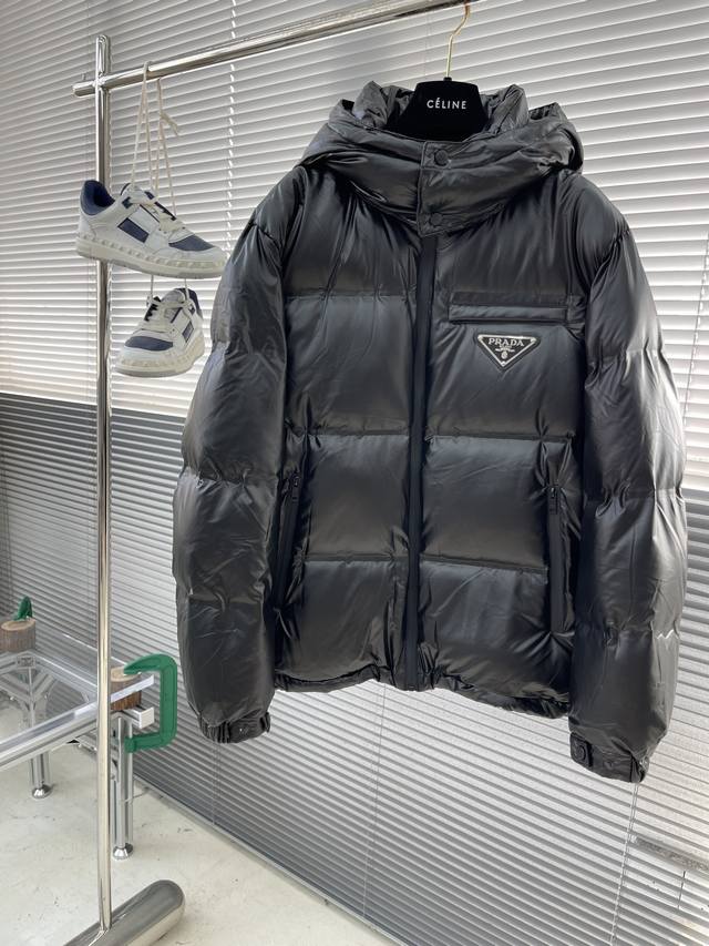 Prada High-Tech Taped Down Jacket High-end Custom Taped Finish! A favorite for