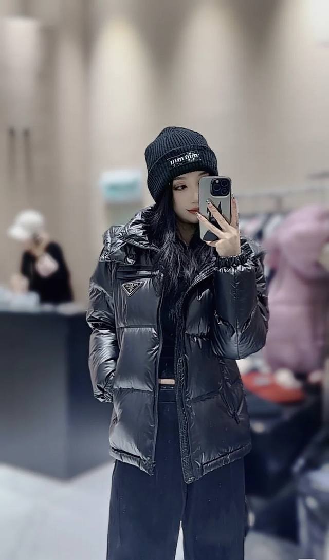 New Prada High-Tech Taped Down Jacket High-end Custom Taped! A favorite for matu