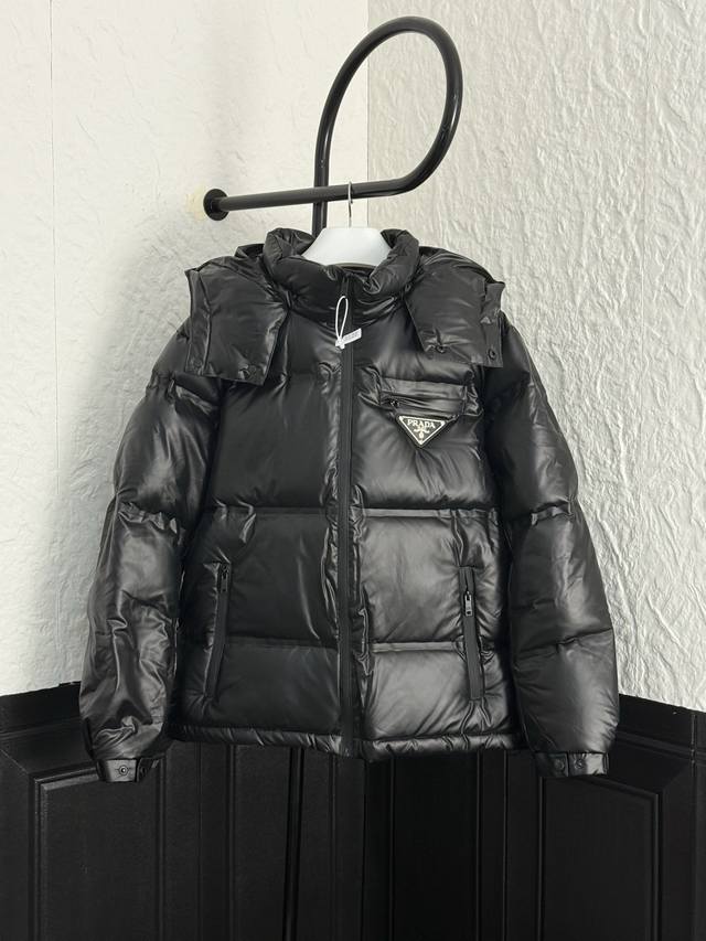 Prada 25Fw Taped-Seam Down Jacket with Triangle Iron Plate, Unisex Style Top-Qu