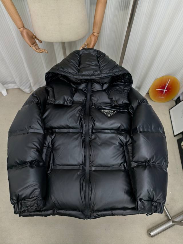 Prada thick down jacket for men, a trendy new autumn/winter style, custom-made