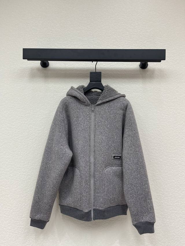 25 Fall/Winter New Fleece-Lined Lambswool Hooded Jacket. The soft fleece fabric
