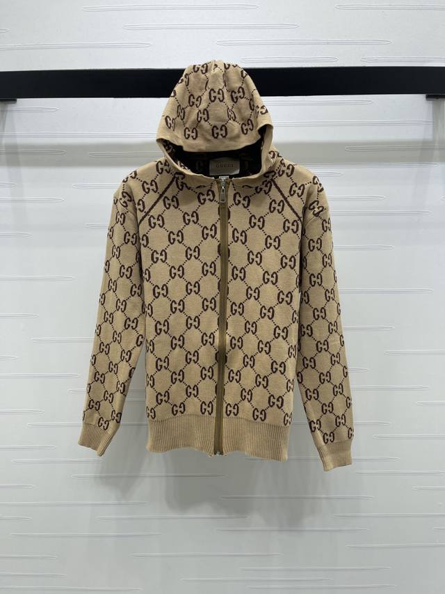 New Arrival: High-Quality Original GUCCC 2025 Autumn/Winter Collection! Hooded
