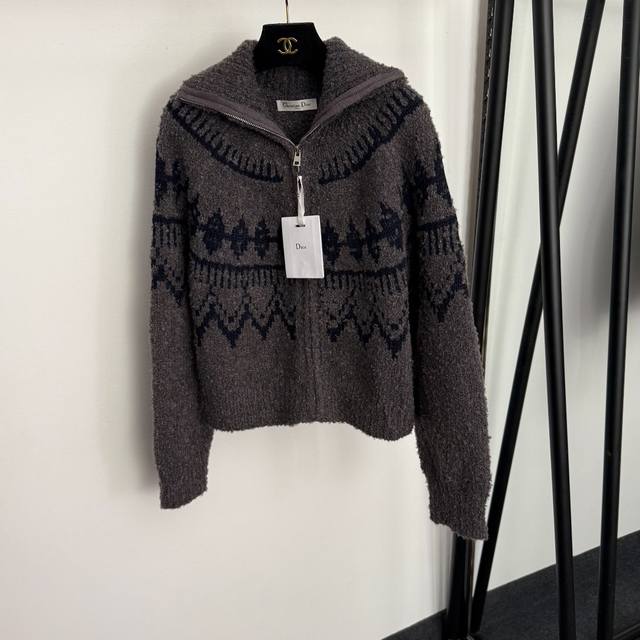 Style No. 20257244 Dio* New Retro Color Block Spectrum Jacquard Zipper Large La