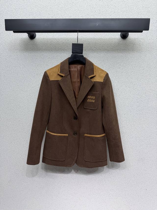 Miu corduroy blazer, chic and sophisticated, a must-have for everyday wear. Deta