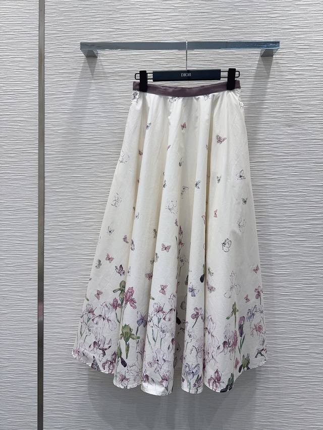 Christian Dio* 2026 Early Spring New Arrival: Flowing and elegant, simple yet ex