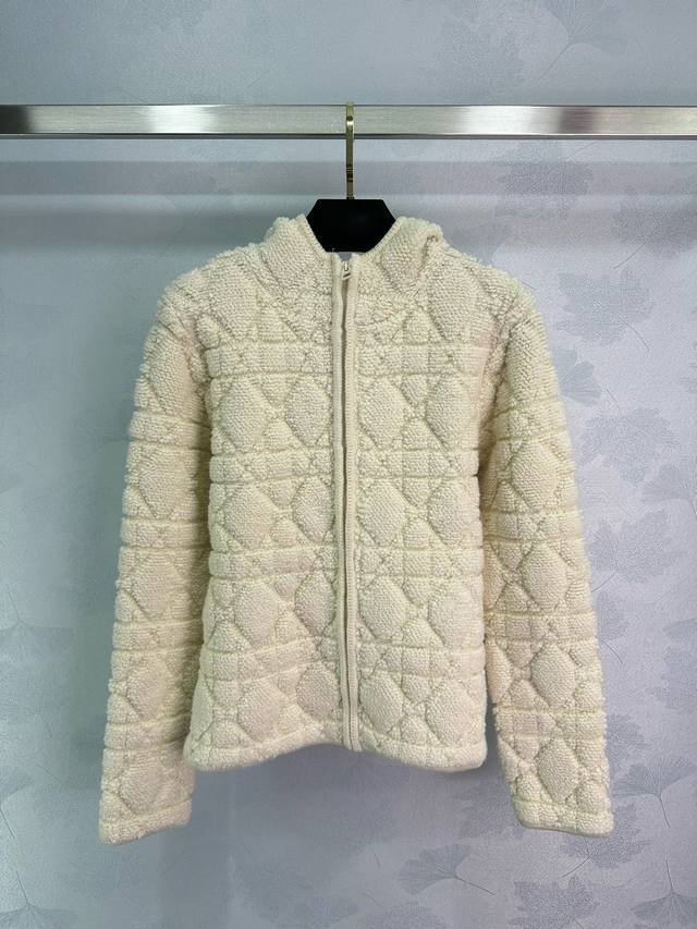 Dio*24 Autumn/Winter Plaid Cardigan Coat. The iconic oversized cannage pattern i