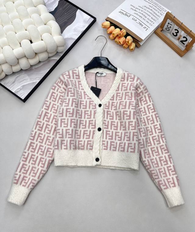 Fendi 25Fw Double Fv Collar Knit Cardigan...Latest Hot Arrival!! I absolutely lo