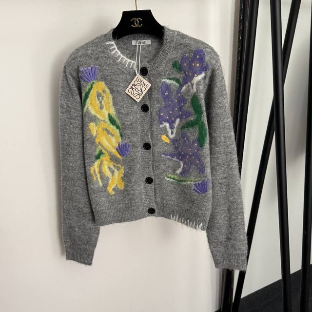 Style No. 20257149 Loew* New Embroidered Jacquard Crew Neck Long Sleeve Knit Ca