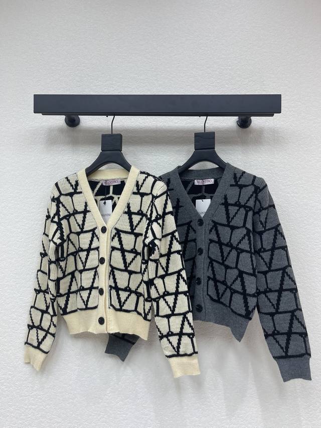 Valentin*25 Autumn/Winter New V-Neck Jacquard Knit Long-Sleeve Cardigan! Made wi