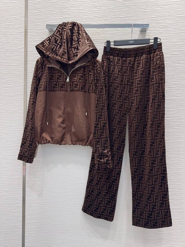 Fend*2025Fw New Set with Velvet Patchwork Fabric - Everyone Can Wear It. High-de