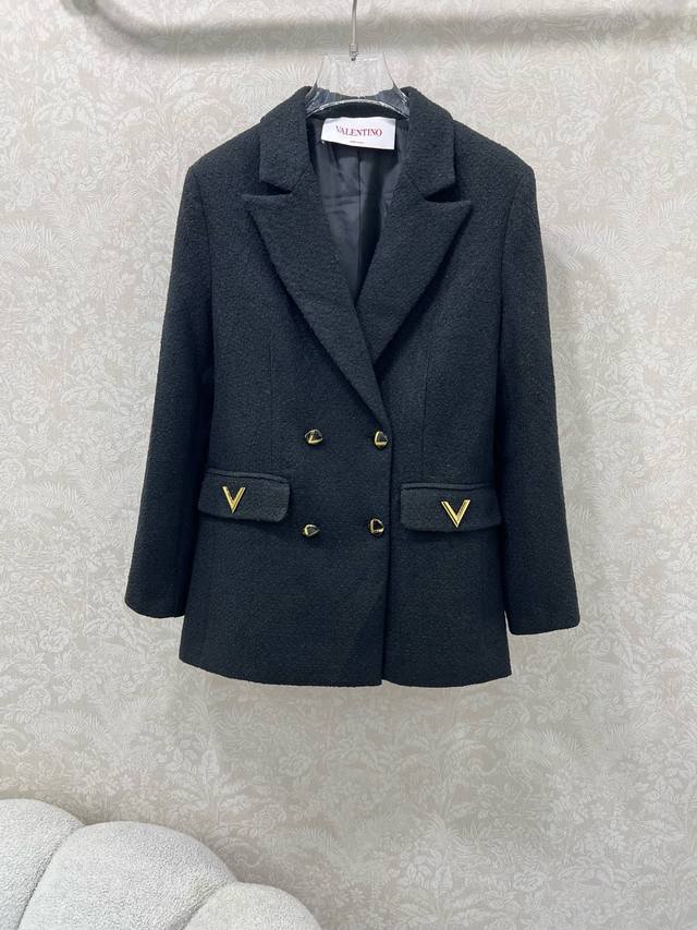 Valentin*25 New Style Gold-Padded Shoulder Blazer Made of imported wool, with a