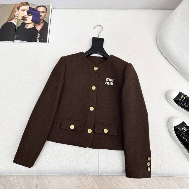 Retro Chic Miu 25Ss Autumn/Winter New Arrival Merard Brown Round Neck Coat. The