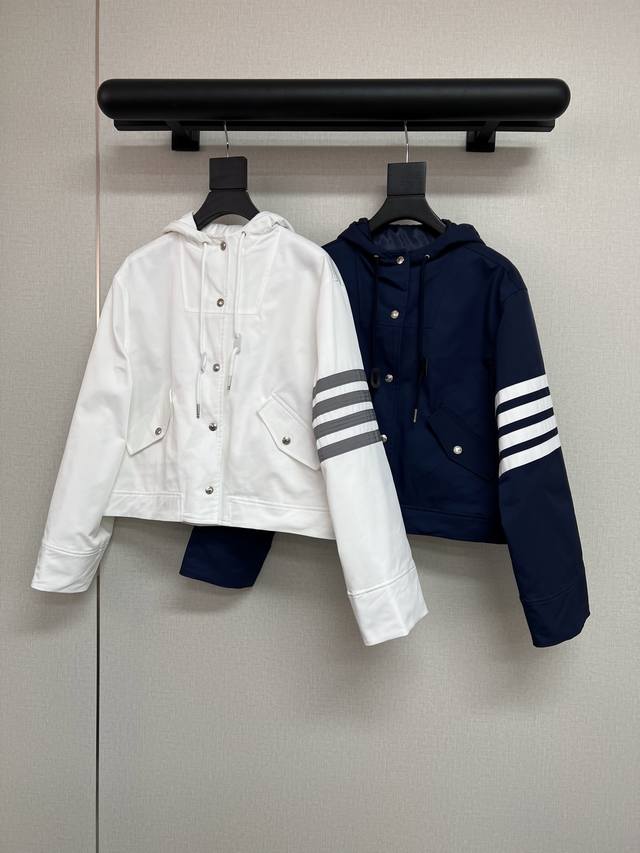 High-quality Tb2025 Autumn/Winter Collection Classic three-stripe jacket Made w