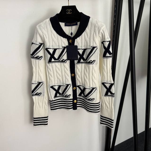 Style No. 20257123 Lv* New color-blocked logo letter single-breasted long-sleev