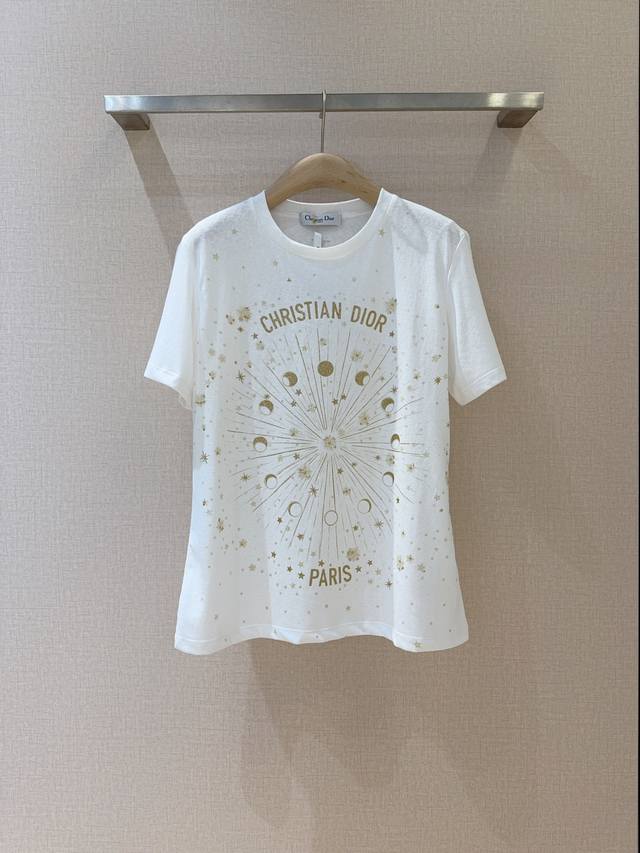 Dior *New Arrival Highly Recommended This T-shirt, inspired by elegant Dior aest