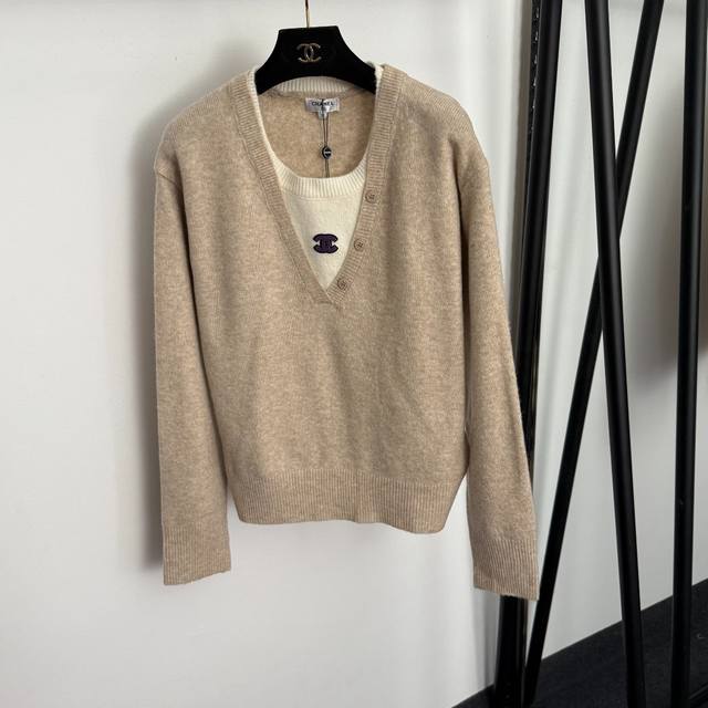 Style No. 20257057 Chanel* New style flocked logo embroidered faux two-piece lo