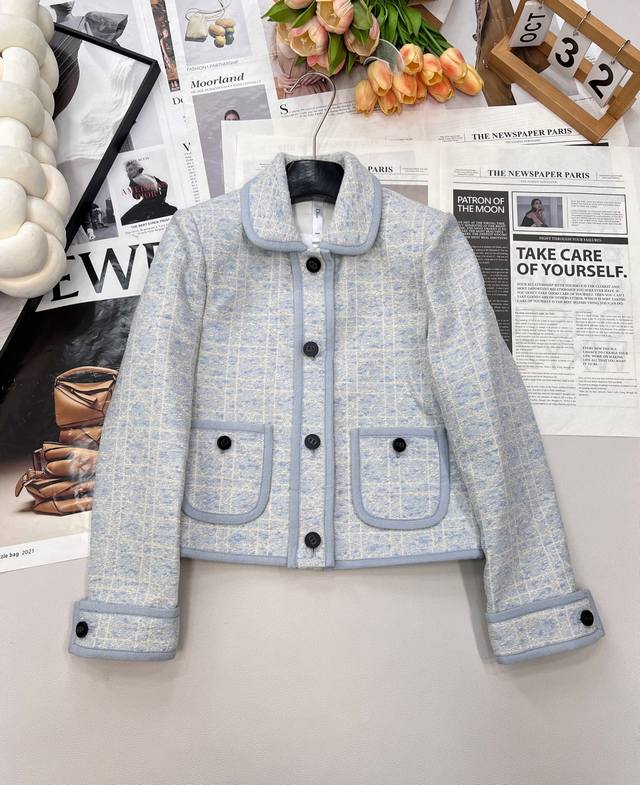 Dior Fall/Winter New Cannage Check Lapel Coat, H-line cut, exudes a powerful aur