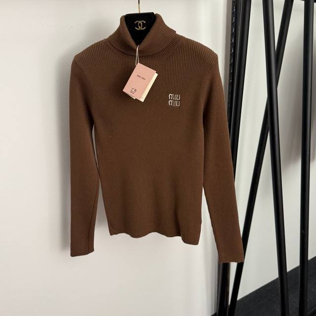 Style No. 20257022 Miumi* New Simple Logo Embroidered Letter High-Neck Long-Sle